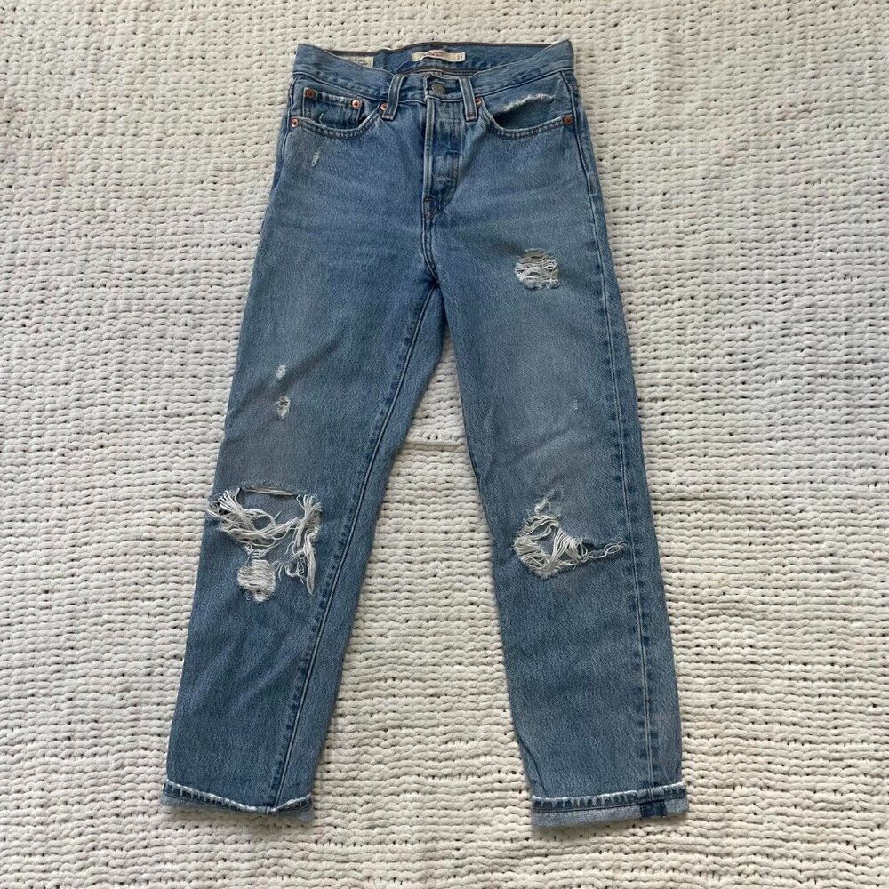 Levi's Distressed Wedgie Straight Jeans - Size 24
